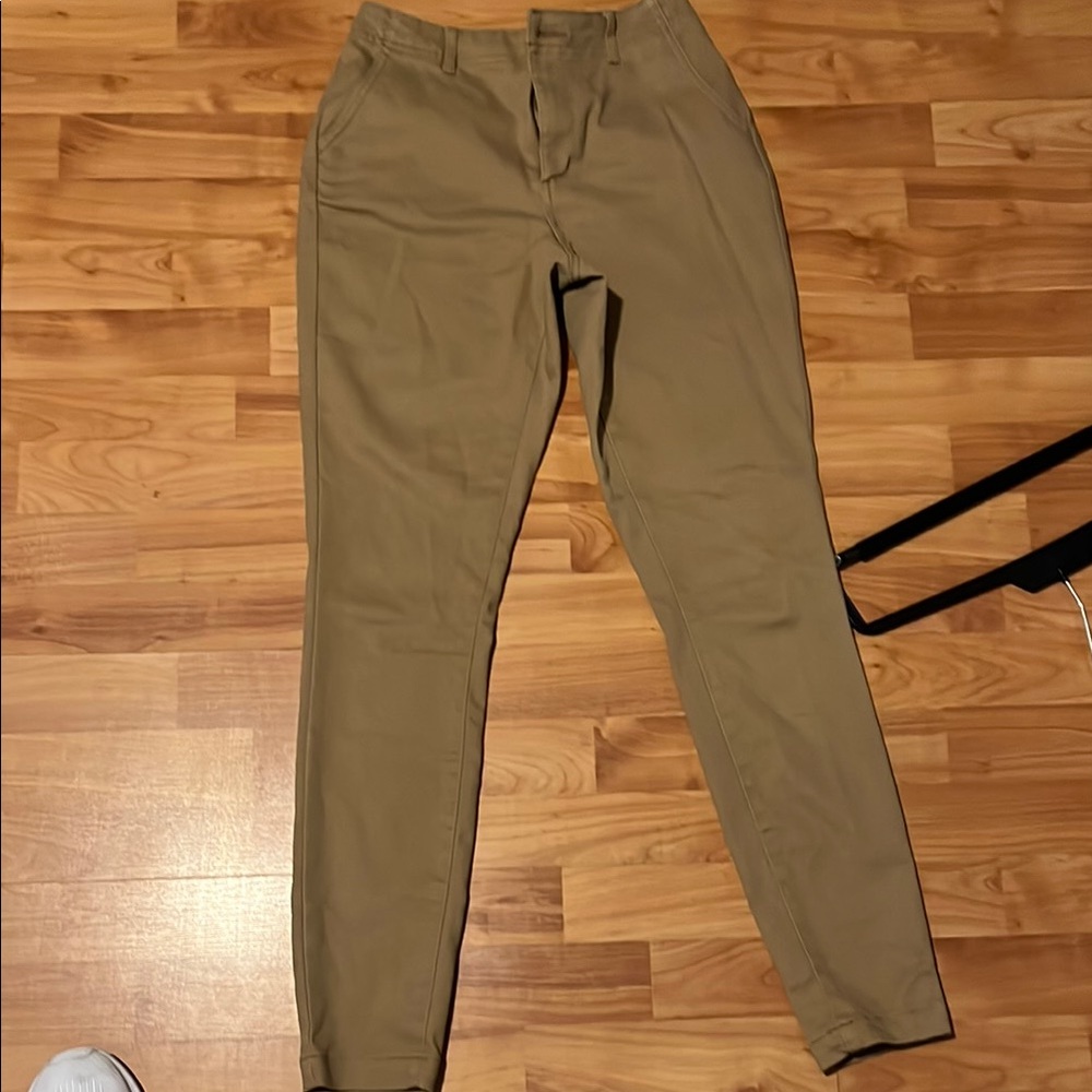 Women’s a.n.d skinny super stretch beige pants size 6 in great condition!!